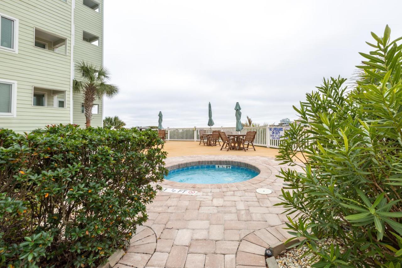 Sands Beach Club Briarcliffe Acres Exterior foto